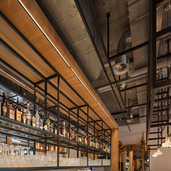 نورپردازی رستوران ها با نور خطی: ایجاد فضایی دلپذیر و حرفه ای برای تجربه ای به یادماندنی